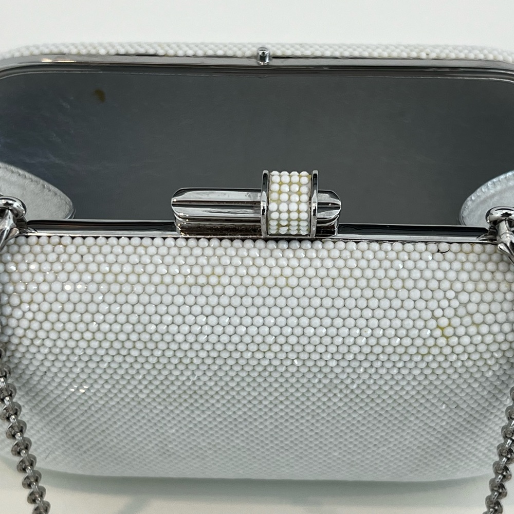 JUDITH LEIBER WHITE CHAULK CRYSTAL CLUTCH & CHAIN - Picture 12 of 17